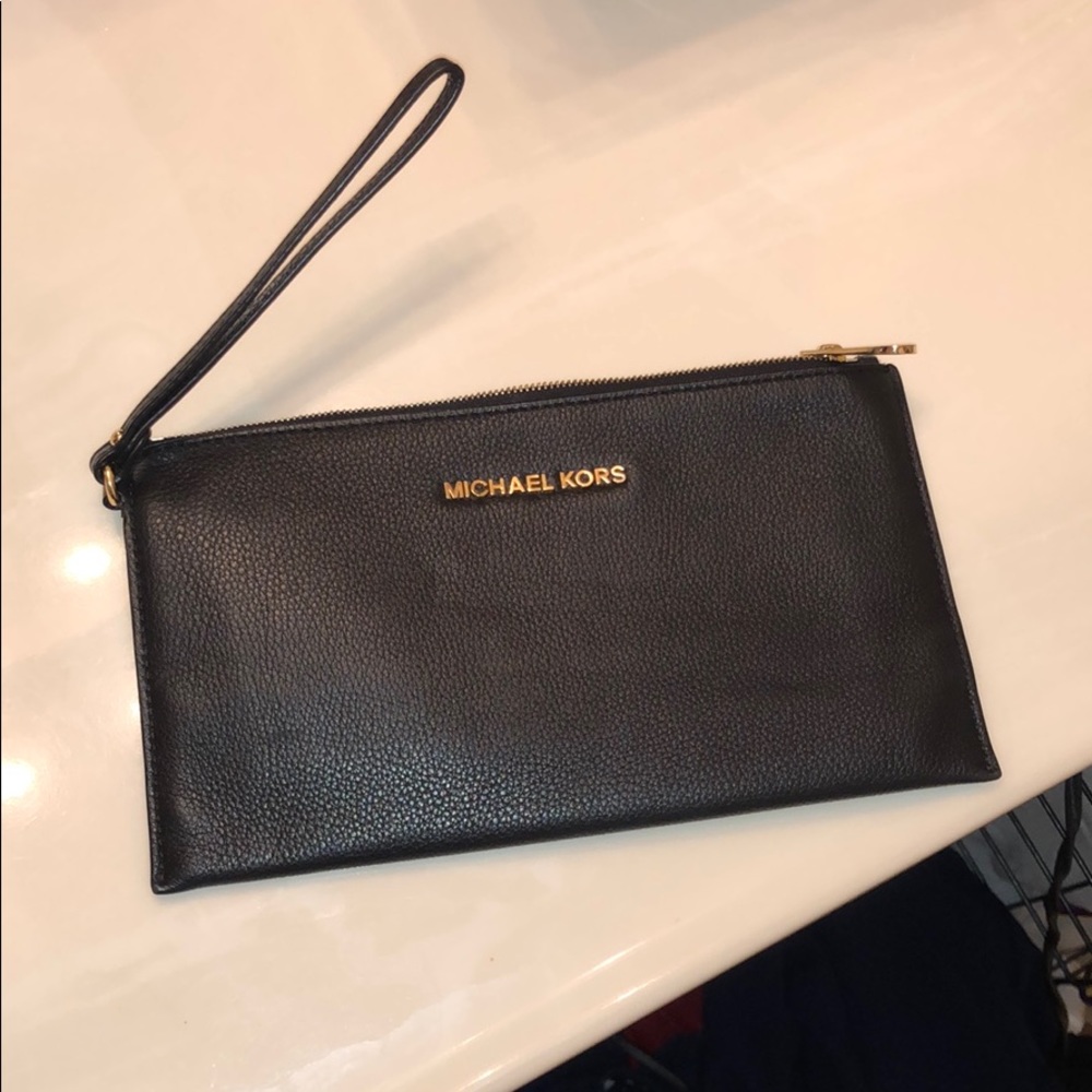 Michael Kors wristlet